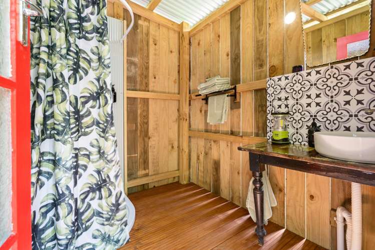 57A Riverside Drive Riverside_30