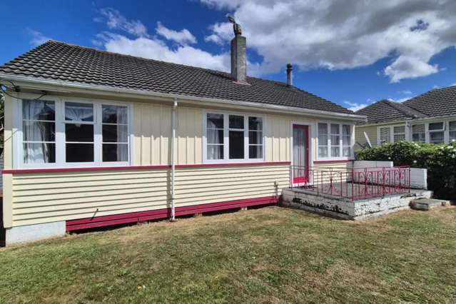 18 Takahe Street Taihape and Surrounds_1