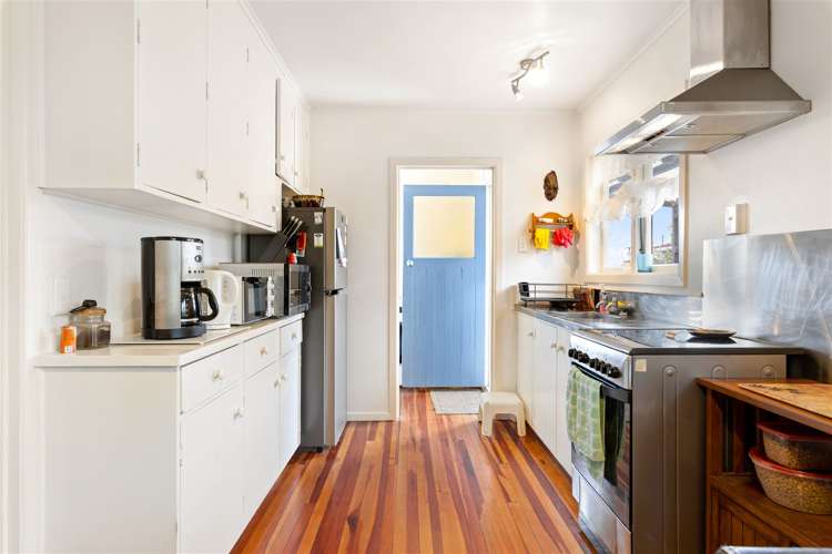 1/51 Vodanovich Road Te Atatu South_7