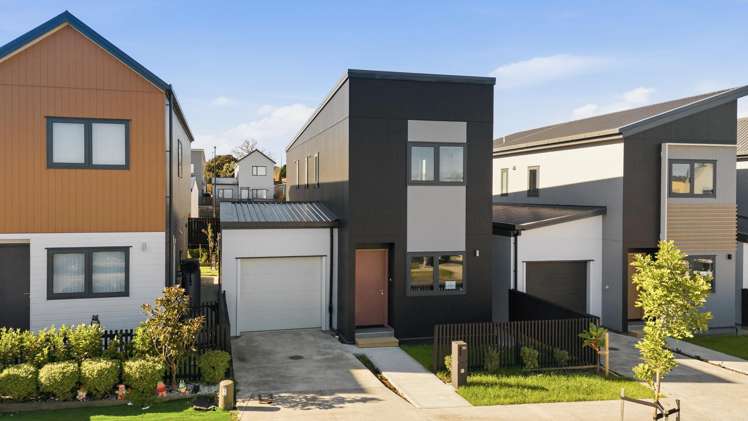 24,32,50 Farranfore Road Opaheke_12