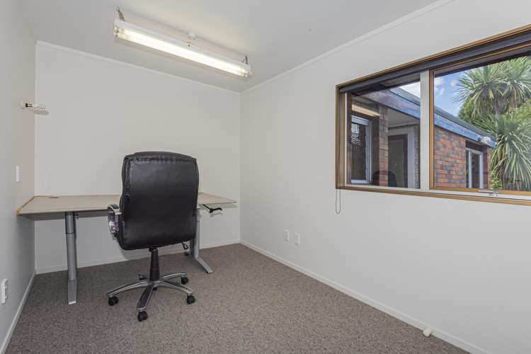 176 Western Hills Drive Kensington_12