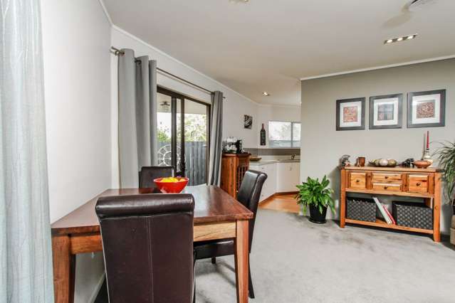 2/275 Hobsonville Road Hobsonville_4