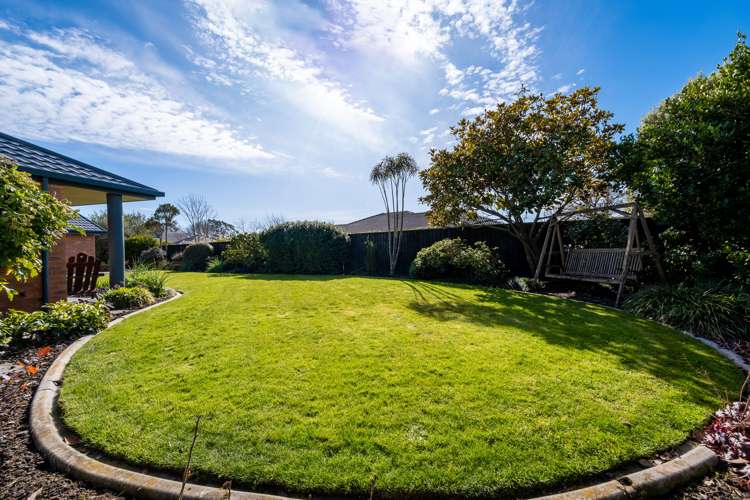 65 Becmead Drive Harewood_23