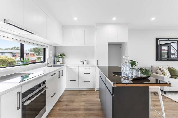 2/8 Chivalry Road Glenfield_2