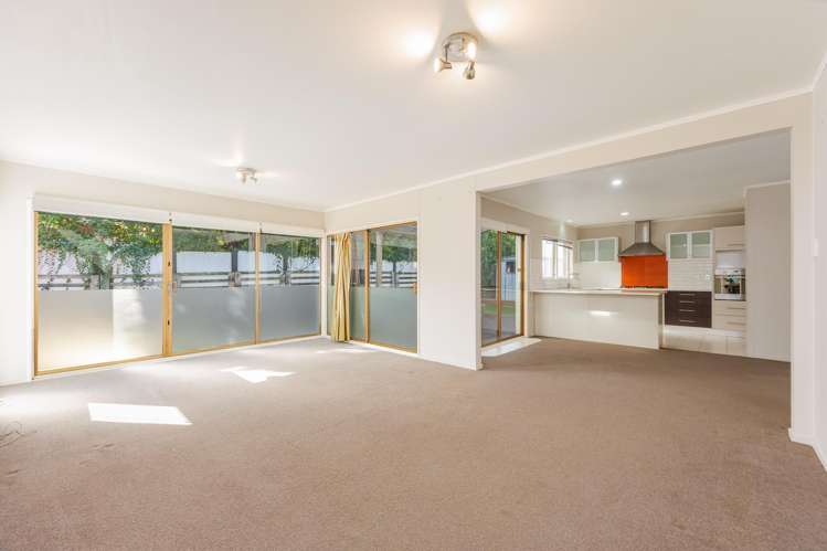 25 Meadway Sunnyhills_6