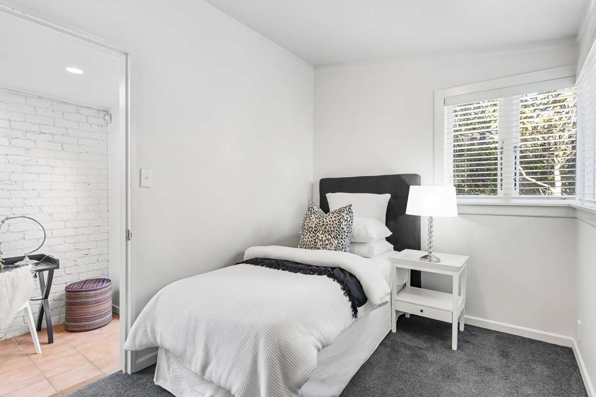20 Douglas Street_4