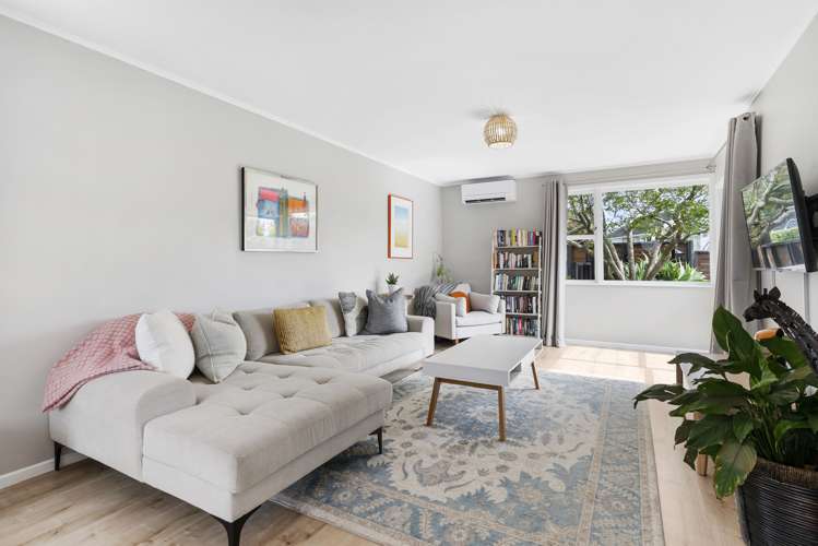 25 Crocombe Crescent Beach Haven_5