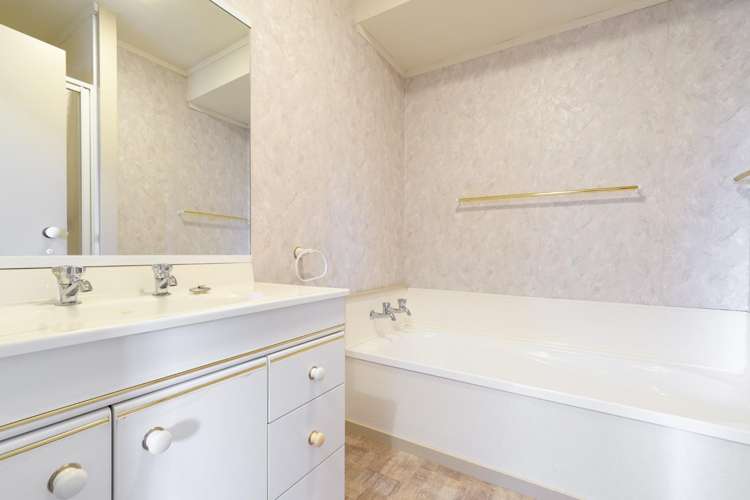 70 Chadwick Road Greerton_11