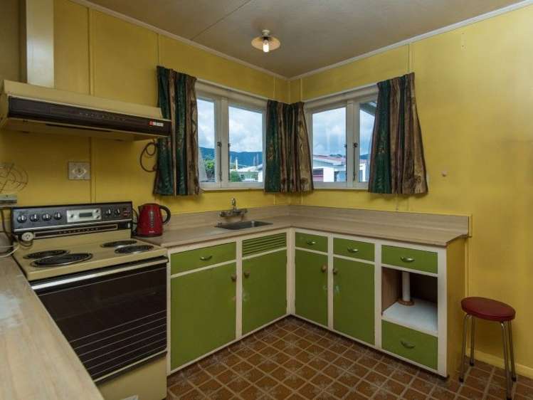 50 Tennyson Crescent Stoke_4