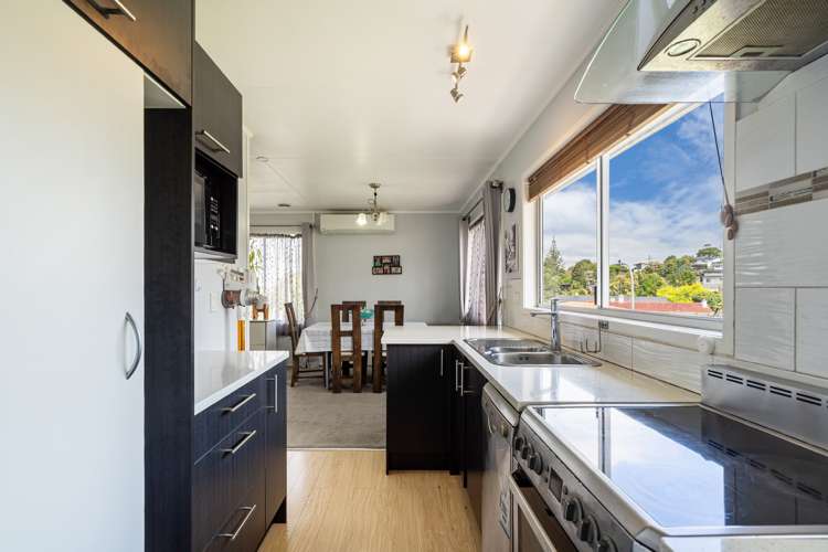 52 Ayton Drive Totara Vale_15