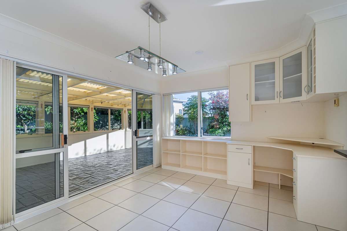 12 Kenneth Avenue_4