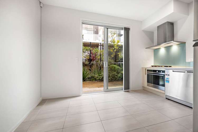 18 Ceramic Lane New Lynn_10