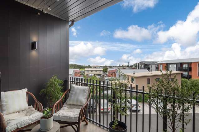 201/10 Awataha Drive Northcote_4