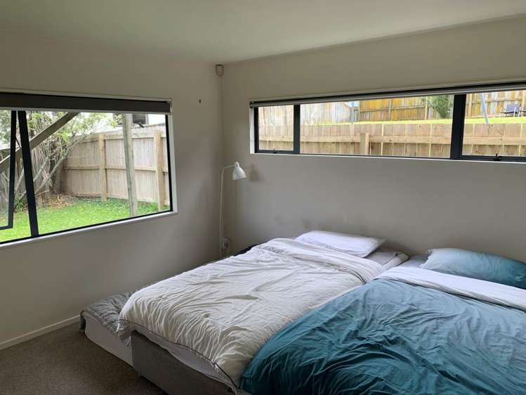 24 Baulcomb Parade Windsor Park_6