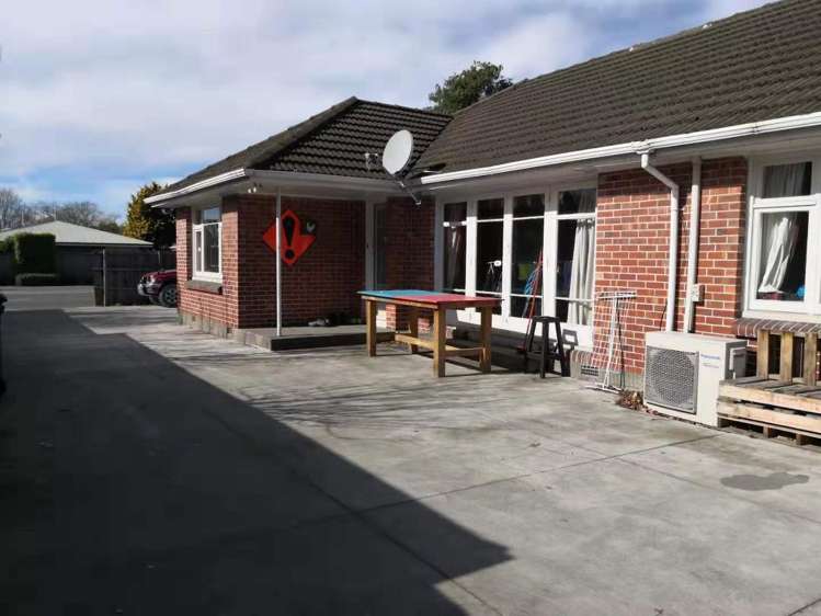 8 Curletts Road Sockburn_13