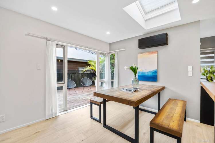 2/9 Alma Road Milford_6