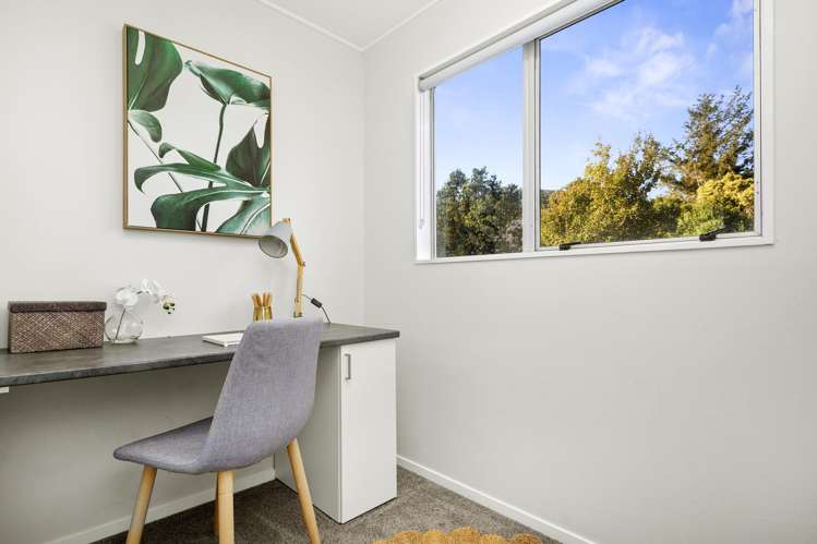 2/200 Dowse Drive Maungaraki_10