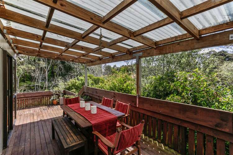 50 Woodfern Crescent Titirangi_8