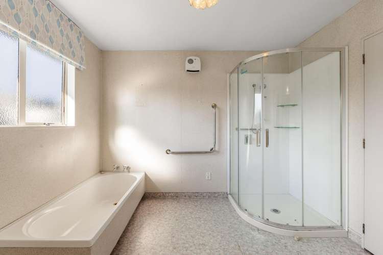 1 Karina Crescent Redwoodtown_18