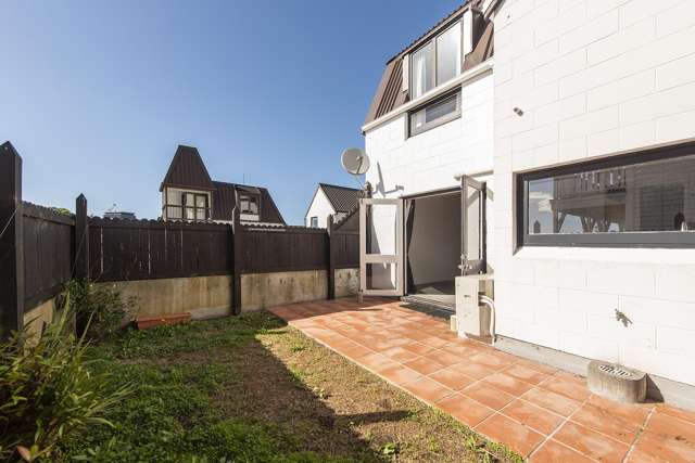 25/10 Pitarua Street Thorndon_4