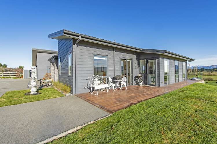 225 Ashley Road Cust_22