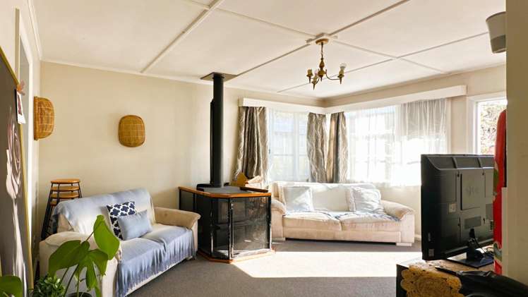 18 Takahe Street_2