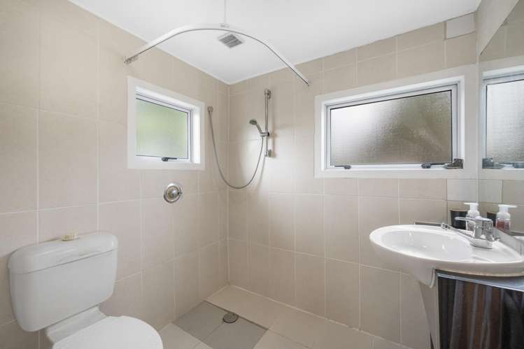 9 Ultima Place Clover Park_10