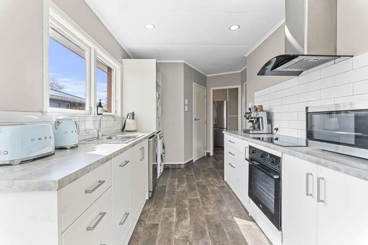 18 Riversdale Drive Merrilands_5