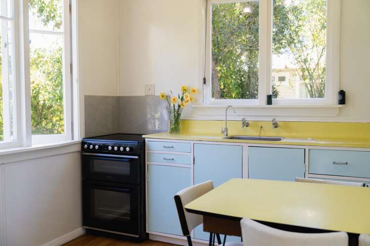 10 Crescent Street Purakaunui Inlet_11