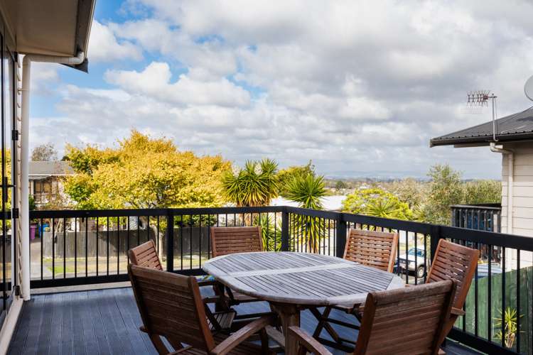 24 Heatherlea Heights Feilding_13