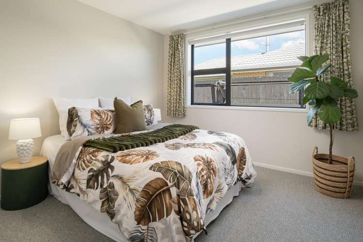 12 Mustang Alley Burleigh_11