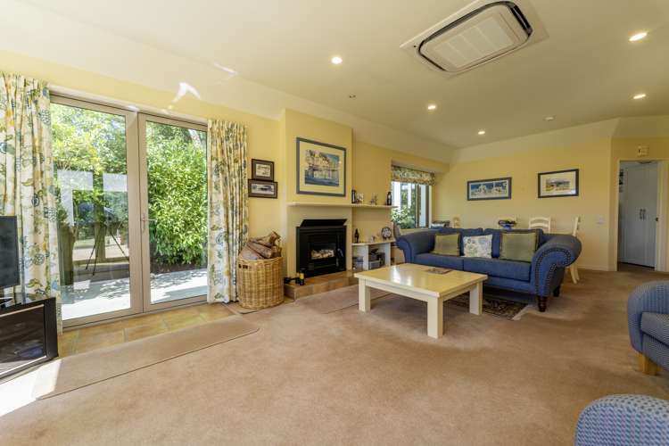 245 Pages Road Gleniti_10