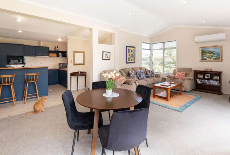 93 Burswood Drive Pakuranga Heights_2