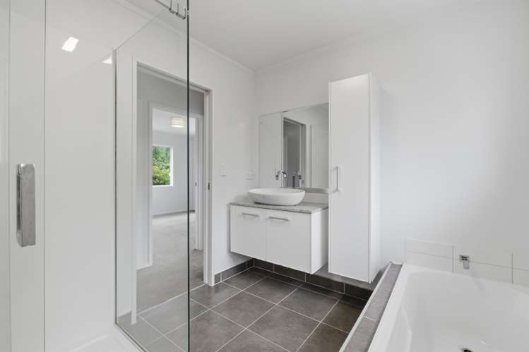 3 Win Grove Hatfields Beach_16