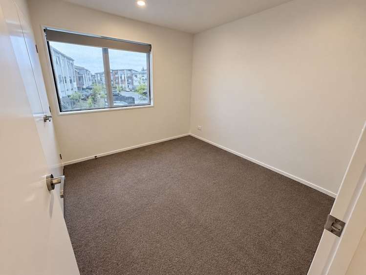 48 Selo Street Glen Eden_15