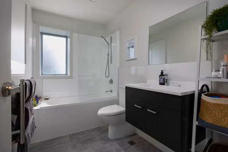 2 Wharetana Crescent New Lynn_11