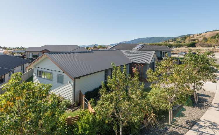 63 Fairose Drive Richmond_19