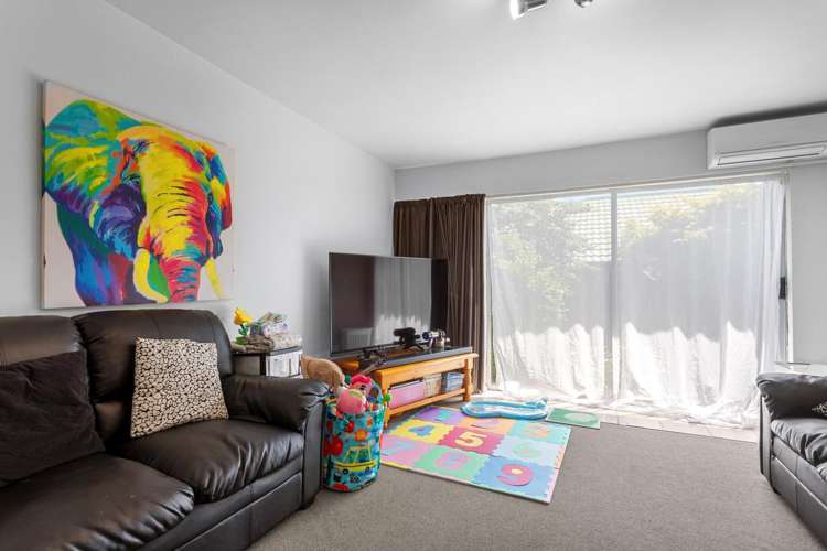 1-4 / 15 Symes Road Wigram_11