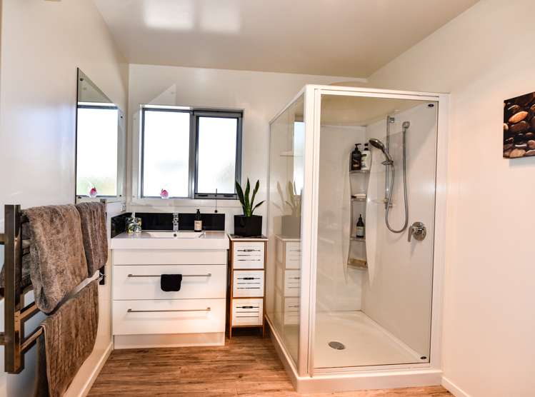 24 Johnston Crescent Haast_6