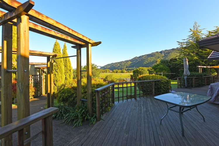 17 Malcolm Gillies Grove Totara Park_25