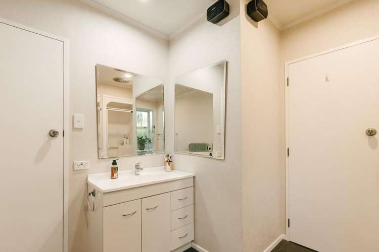 7 Lockhart Avenue Milson_18