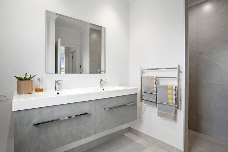 18 Mike Smith Drive Cambridge_13