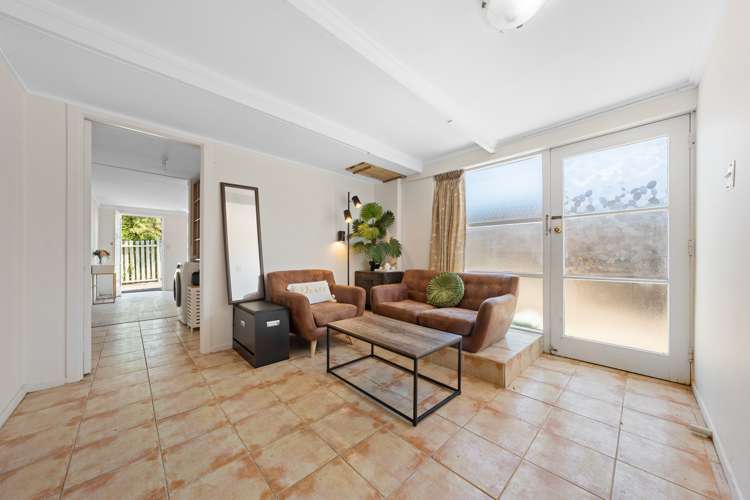 77 Triangle Road Massey_8