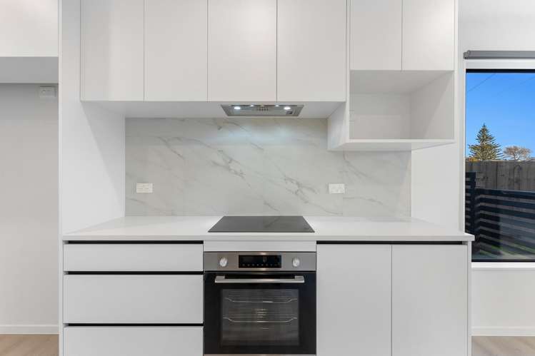 27E Von Sturmer Street Mangere East_5