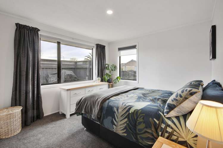 6 Oakley Crescent Hornby_14