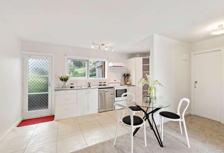 1/114 Eban Avenue Hillcrest_8