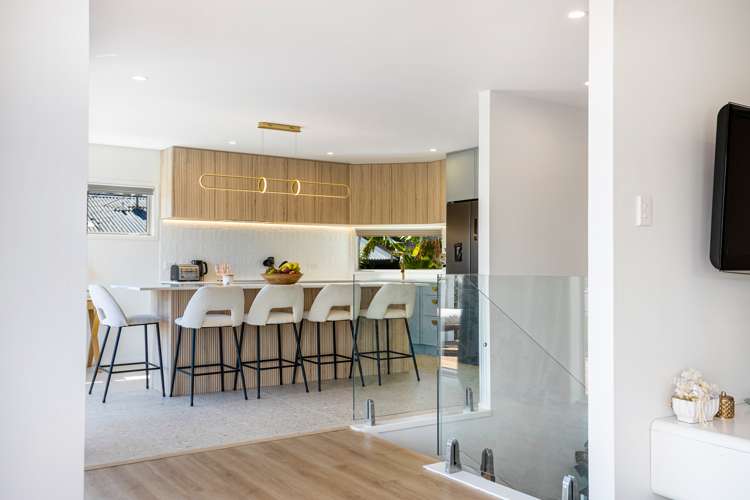 27a Beach Road Manly_12