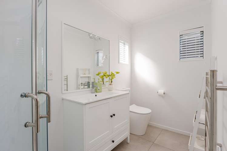 4 Midshipman Court Gulf Harbour_16