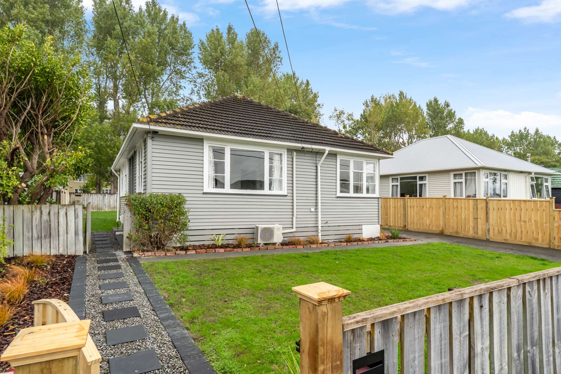 66 Strand Crescent Naenae_0