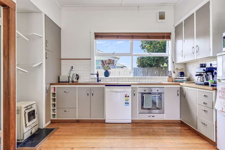 75 Tuhikaramea Road Dinsdale_7